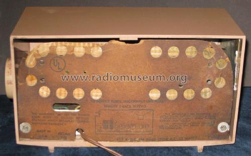 Airline 1655B ; Montgomery Ward & Co (ID = 1810395) Radio