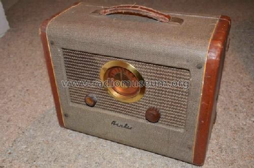 Airline 25GHM-1073A ; Montgomery Ward & Co (ID = 1605013) Radio