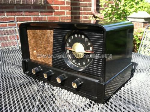 Airline 25WG-1572B black; Montgomery Ward & Co (ID = 1466286) Radio