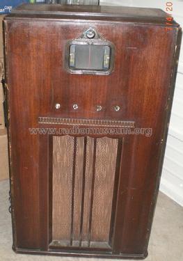 Airline 62-308 'Movie Dial' ; Montgomery Ward & Co (ID = 1280335) Radio