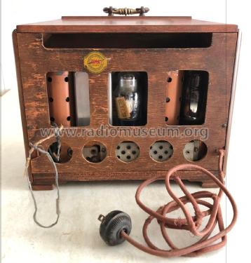 Airline 62-98 Order= 562 D 98; Montgomery Ward & Co (ID = 2614191) Radio