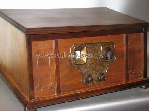 Airline DC-6; Montgomery Ward & Co (ID = 423703) Radio