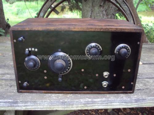 Airline De Luxe Model W-6; Montgomery Ward & Co (ID = 2021239) Radio