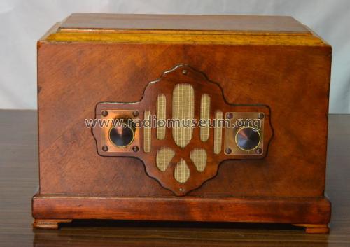 Airline Unknown Table Top ; Montgomery Ward & Co (ID = 1709513) Radio