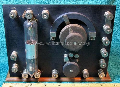 Vacuum Tube Control Panel ; Montgomery Ward & Co (ID = 1063955) mod-pre26
