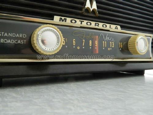 Golden Voice MK-66X; Motorola Canada Ltd. (ID = 1749113) Radio