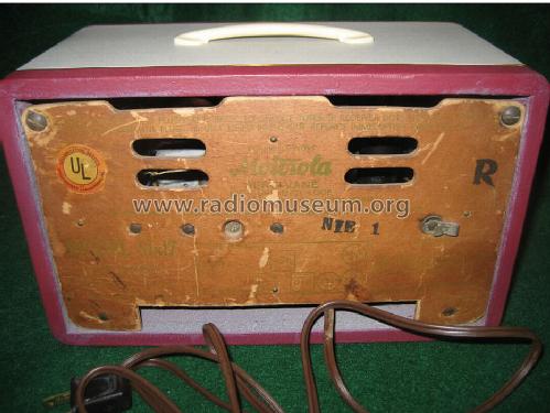 51x17 ; Motorola Inc. ex (ID = 1218548) Radio