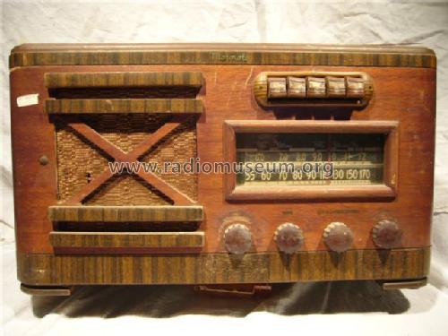 61T22 ; Motorola Inc. ex (ID = 1930629) Radio