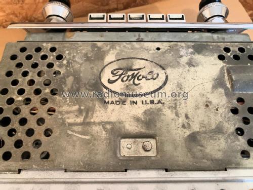 69MF Ford FDR-18806-F; Motorola Inc. ex (ID = 2954486) Car Radio