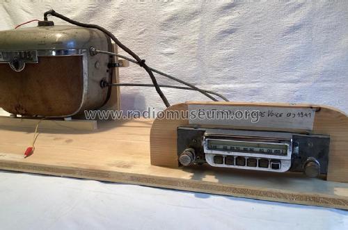 701 'Golden Voice' ; Motorola Inc. ex (ID = 2925615) Car Radio