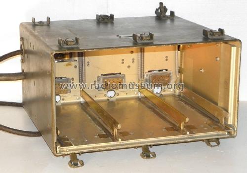 Cabinet, Electrical Equipment CY-938/VRC; Motorola Inc. ex (ID = 1931160) Militaire