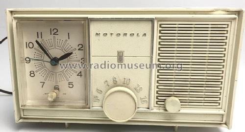 Clock radio AC1A-W; Motorola Inc. ex (ID = 2924585) Radio