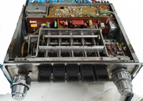 717T; Motorola; London (ID = 2431529) Car Radio