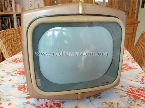 V230; Murphy Radio Ltd.; (ID = 1460863) Television
