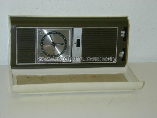 Nanaola Clock Radio 8NC-123 ; Toshiba Corporation; (ID = 407512) Radio