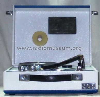 Radio Phonograph RPM-130; NEC Corporation, (ID = 1187117) Radio