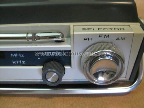 UKW/MW Radio-Phonokoffer 822/60Fb.05 ; Neckermann-Versand (ID = 1556596) Radio