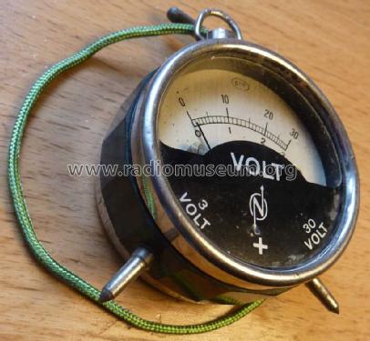 Taschenvoltmeter 30/3V; Neuberger, Josef; (ID = 1837268) Ausrüstung