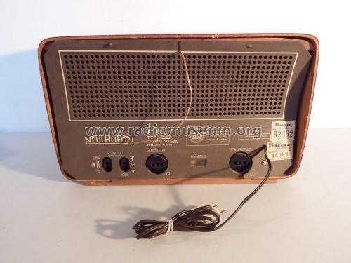 Perle 2003; Neutrofon Poul (ID = 1885681) Radio