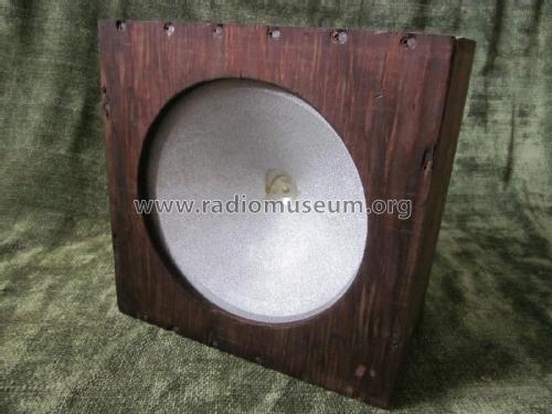 80 Magnetic Cone ; Newcombe-Hawley; St. (ID = 1977870) Speaker-P