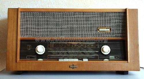 Boston ; Nora, Aron, (ID = 196283) Radio