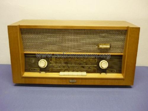 Boston ; Nora, Aron, (ID = 892955) Radio