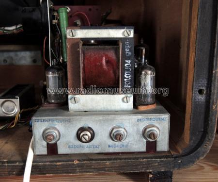 Lux 52 N8 F300; Nora, Aron, (ID = 1355237) Television