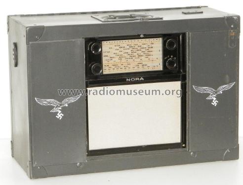 Luftwaffen-Koffer K62; Nora; Berlin (ID = 2358613) Radio