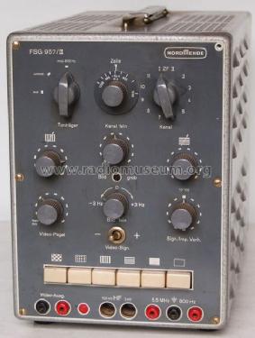 Fernseh-Signal-Generator FSG 957/II ; Nordmende, (ID = 490435) Ausrüstung