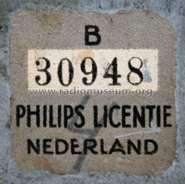 H54U-05; NSF Nederlandsche (ID = 769880) Radio