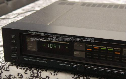 Integra Quartz Synthesized FM Stereo Tuner T-9090; Onkyo, Osaka Denki (ID = 2611179) Radio