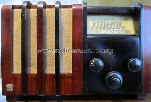 22U; Orion; Budapest (ID = 2226959) Radio
