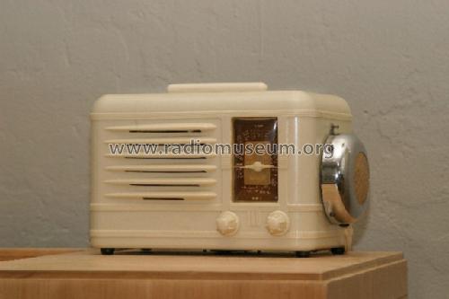 5D8 ; Packard Bell Co.; (ID = 541377) Radio