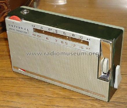2 Band Transistor 7 AT-175J; Panasonic, (ID = 1811599) Radio
