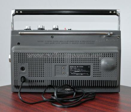 AM-FM FM Stereo Radio with 8-Track Tape Recorder RF-7400; Panasonic, (ID = 2312030) Radio