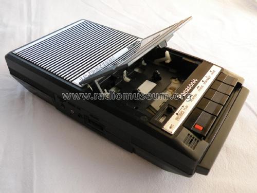 AC/Battery Portable Cassette Recorder RQ-2104; Panasonic, (ID = 2238944) R-Player