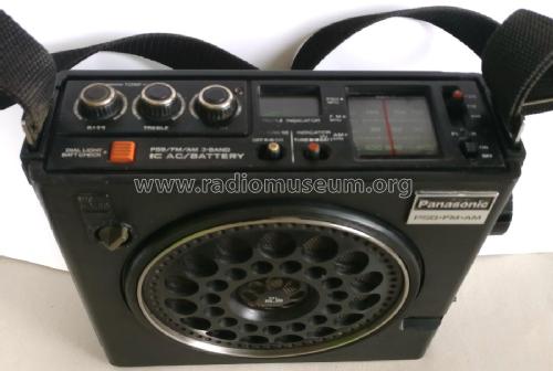 Panasonic PSB/FM/AM 3-Band Radio RF-888 / Tech 800; Panasonic, (ID = 2292376) Radio