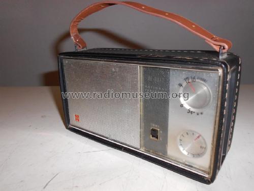 R-135B; Panasonic, (ID = 2337917) Radio