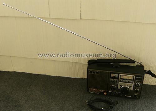 Panasonic 8-Band Short Wave Double Superheterodyne RF-2200; Panasonic, (ID = 1202394) Radio