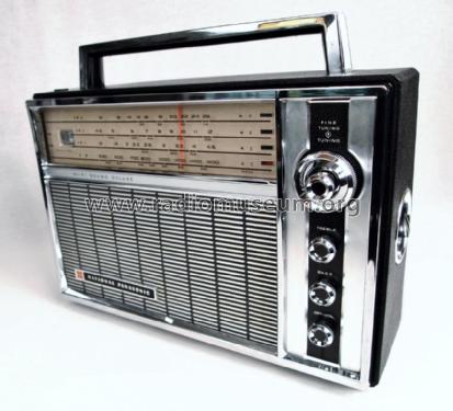 National Panasonic Hi-Fi Sound Deluxe 4-Band 9-Transistor R-100; Panasonic, (ID = 1402944) Radio