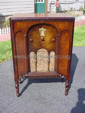 111A Lowboy; Philco, Philadelphia (ID = 562992) Radio