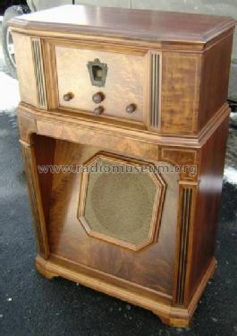 112X ; Philco, Philadelphia (ID = 726813) Radio