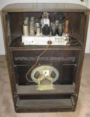 200X Gothic ; Philco, Philadelphia (ID = 870262) Radio