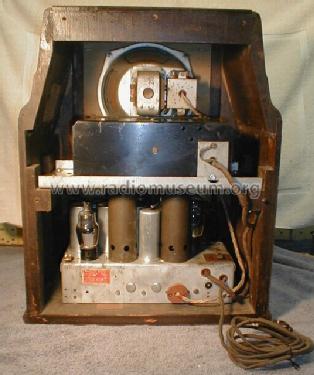 32B Farm radio; Philco, Philadelphia (ID = 360600) Radio