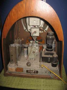 37-60B Cathedral; Philco, Philadelphia (ID = 1560112) Radio