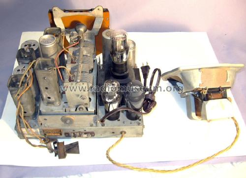 37-640B ; Philco, Philadelphia (ID = 1380778) Radio