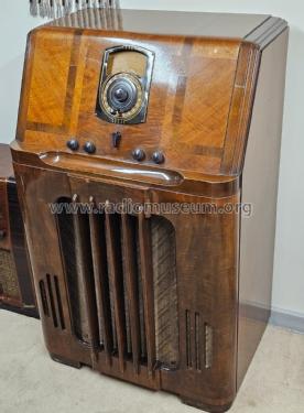 38-116XX code 121; Philco, Philadelphia (ID = 2982568) Radio