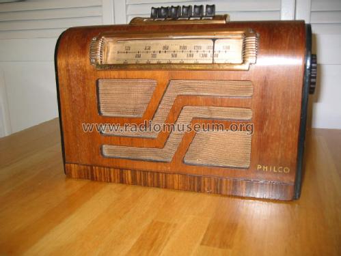 39-17T ; Philco, Philadelphia (ID = 777280) Radio