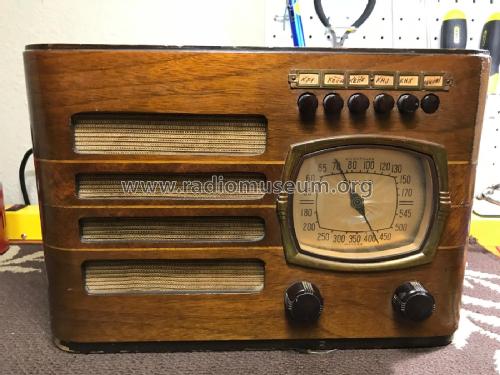 39-7T ; Philco, Philadelphia (ID = 2273916) Radio