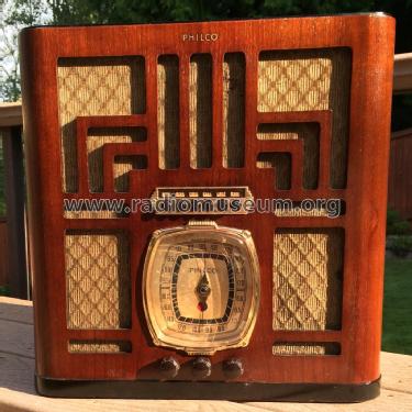 39-85B ; Philco, Philadelphia (ID = 1832282) Radio